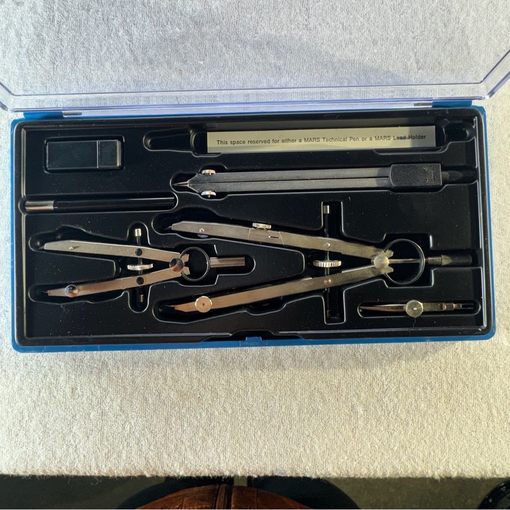 Staedtler Mars-Masterbow Drawing Instrument Set - Picture 3 of 3